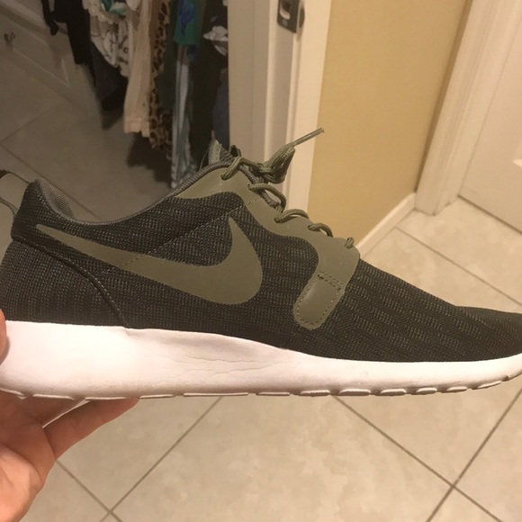 nike roshe size 11